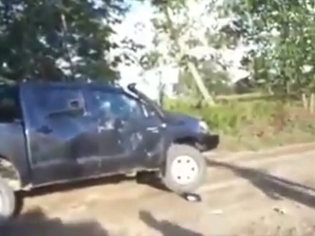 A través de un video, se evidenció la agresión de campesinos del municipio de Tibú contra miembros de la Fuerza de Tarea Vulcano. Foto: Cortesía