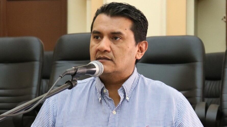 El secretario de Salud, Héctor Gil, dijo que inspeccionaron el establecimiento y encontraron irregularidades . Foto: Asamblea del Cauca
