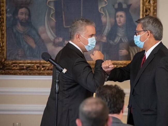 El presidente Iván Duque posesionó a Fernando Grillo como embajador de Colombia en los Países Bajos. Foto: Presidencia de la República