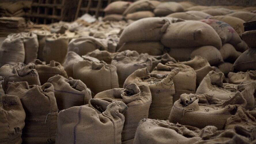 La bienestarina beneficia mensualmente a 1.194.656 niños y niñas de 0 a 5 años y madres gestantes. Foto: Getty Images / ALDO PAVAN