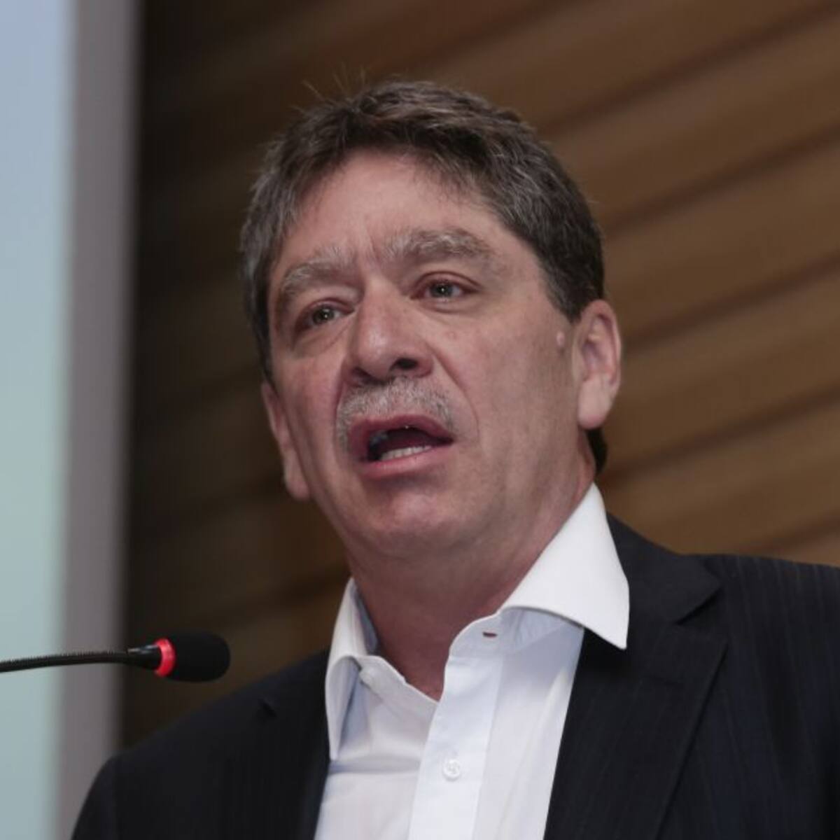 ¿Empresarios respaldan a Bruce Mac Master en confrontación con el Gobierno?