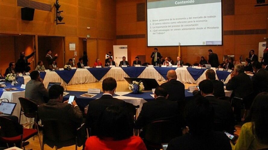 Segunda reunión sobre salario mínimo finalizó entre cifras de inflación y desacuerdos. Foto: mintrabajo