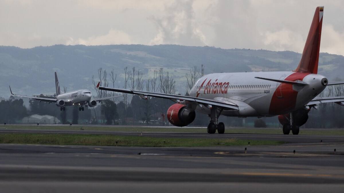 Angustia en vuelo Medellín- Bogotá que aterrizó de emergencia