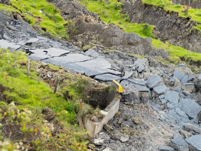 derrumbes en la troncal del Carare