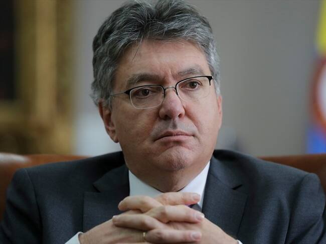 Mauricio Cárdenas habla en La W sobre la modificación de la Ley de Garantías. . Foto: Colprensa