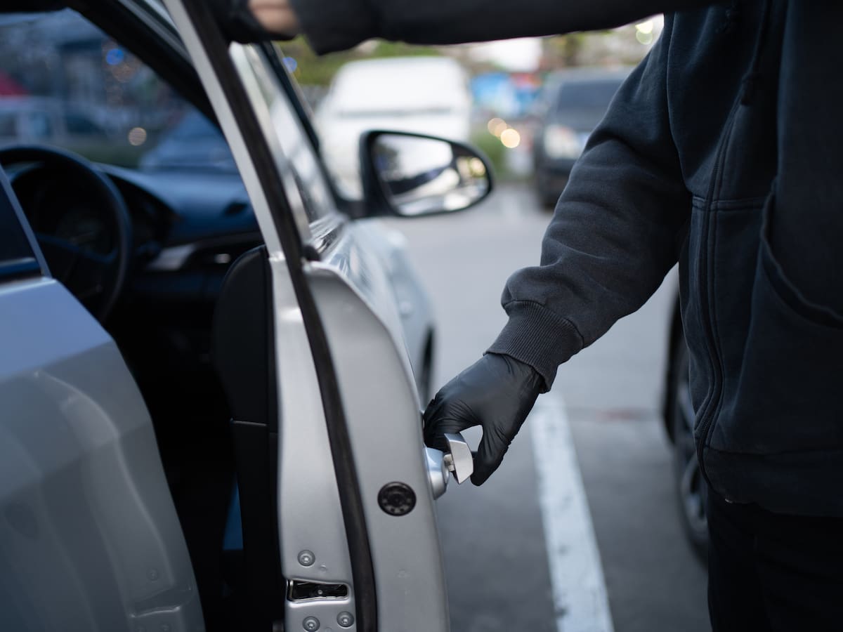 Video: Capturan a alias ‘Llave Maestra’, dedicado al robo de vehículos en Bogotá: tenía brazalete