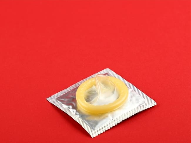 En Alemania juzgan a un hombre de ataque sexual por quitarse condón sin consentimiento. Foto: Getty Images