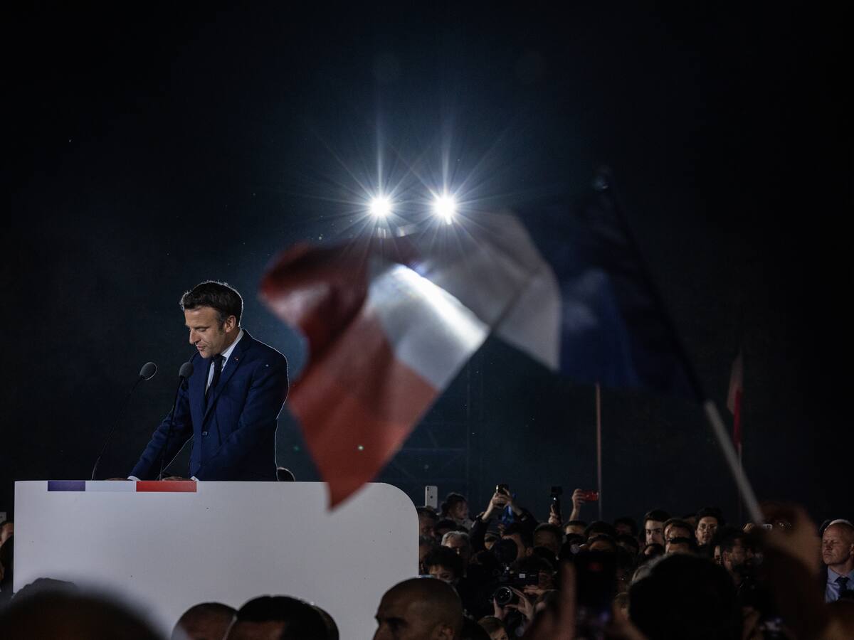 “Fue una victoria de bajo perfil, no de fervor popular”: Enrique Santos sobre reelección de Macron en Francia