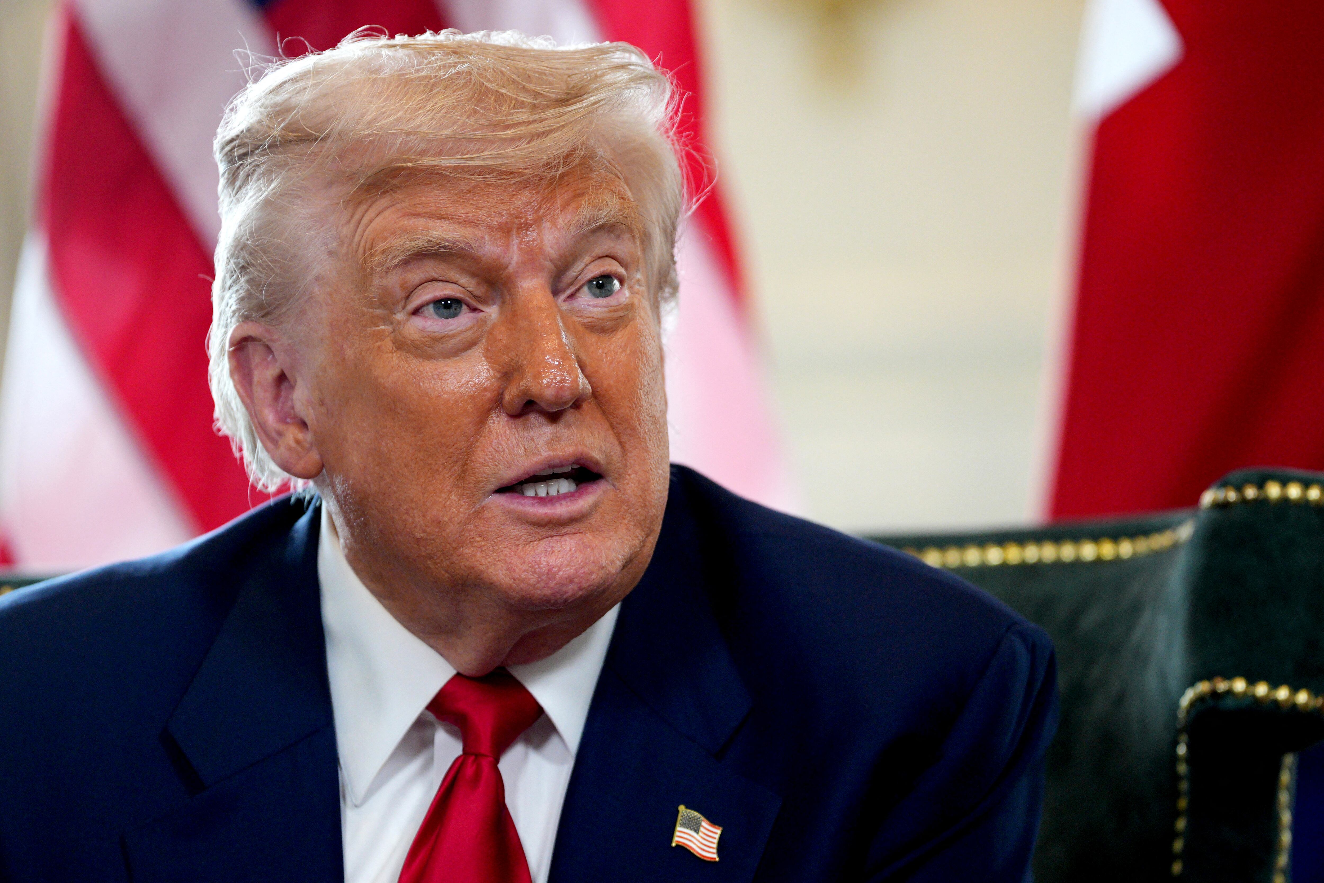El presidente de Estados Unidos, Donald Trump, habla durante una reunión bilateral en los campos de golf Trump Turnberry, en Turnberry, al suroeste de Escocia, el 28 de julio de 2025. (Foto de Christopher Furlong / POOL / AFP)