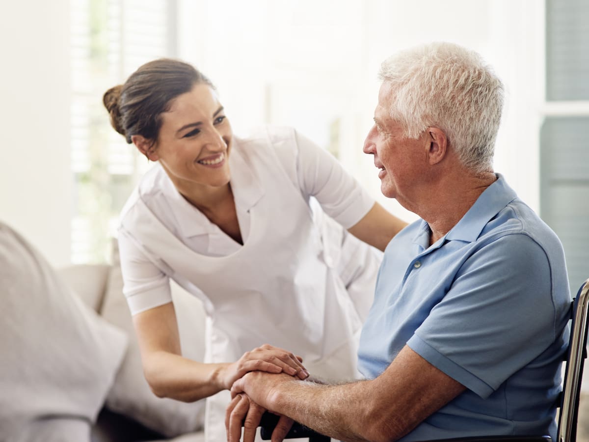 Tarjeta profesional auxiliar de enfermería: Cuánto vale y cómo obtenerla en Colombia 2024