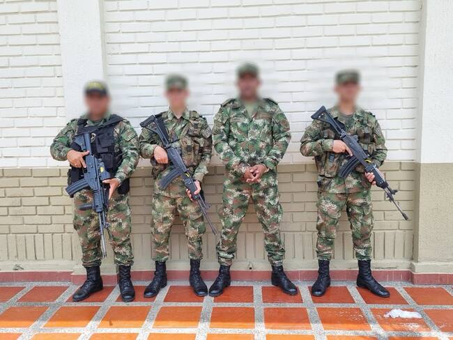 Capturan a un hombre que se hizo pasar por suboficial del Ejército en Montería. Foto: Ejército.