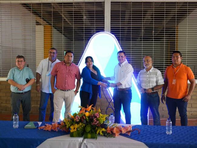 Entrega del nuevo servicio a la comunidad/ Gissell Campo