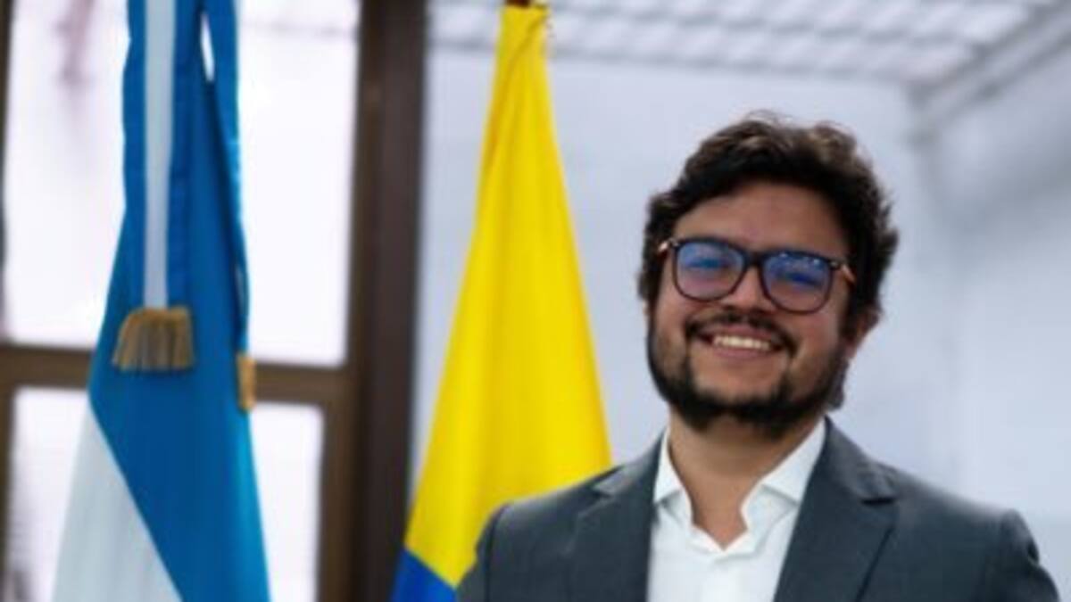 Tumban nombramiento de Germán Gómez como cónsul de Argentina