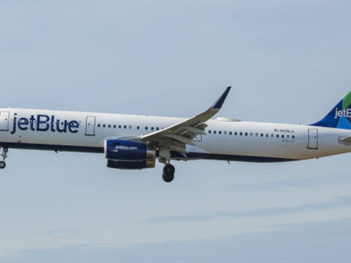 JetBlue compensará las emisiones contaminantes de sus vuelos en Estados Unidos