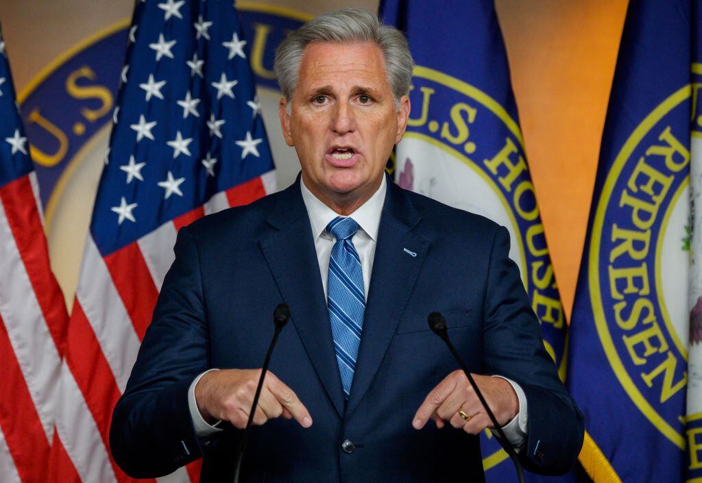Leader Kevin McCarthy, r (Photo by Andrew CABALLERO-REYNOLDS / AFP) (Photo by ANDREW CABALLERO-REYNOLDS/AFP via Getty Images)