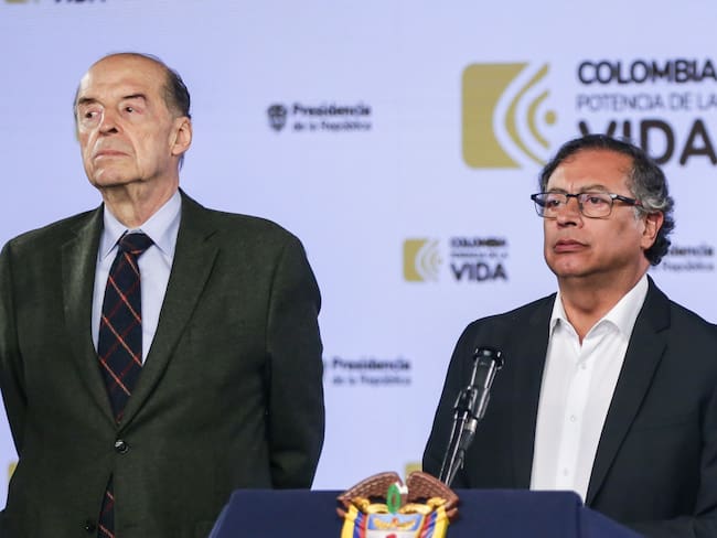 Álvaro Leyva y el presidente Gustavo Petro | Foto: Colprensa