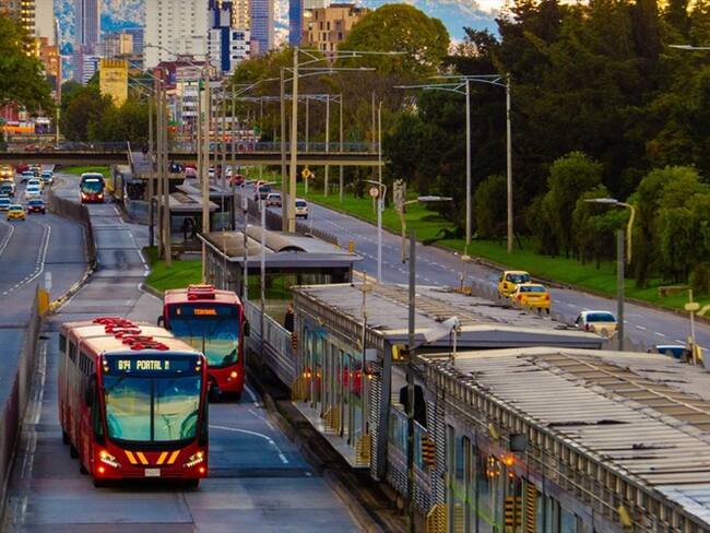 Un juez de Bogotá dictó una medida cautelar que obliga a detener las obras de Transmilenio por la Av. 68.. Foto: Getty Images