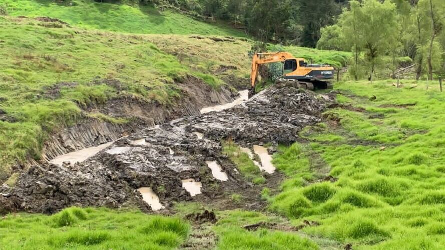 La Policía de Carreteras de Boyacá viene trabajando en las vías que conectan con los Llanos orientales por constantes cierres y pasos a un carril en el Cusiana y en la Transversal del Sisga.. Foto: Gestión del Riesgo