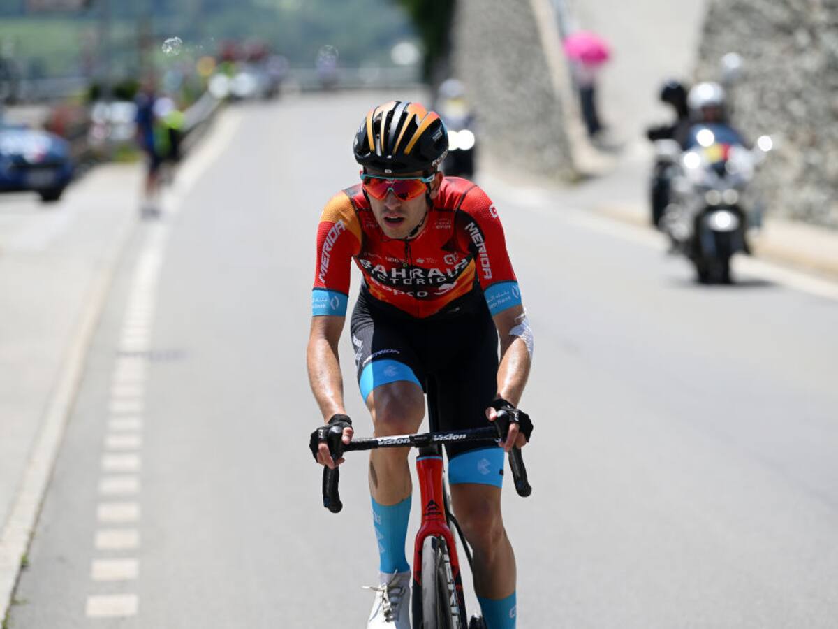 Murió el ciclista Gino Mäder tras grave caída en la Vuelta a Suiza