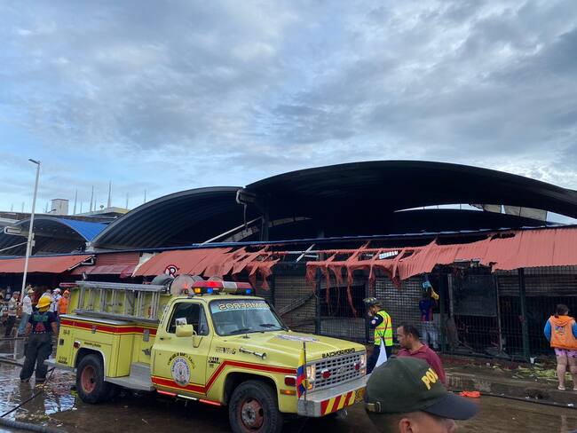 Incendio en galería del Mercado Público/ Gissell Campo