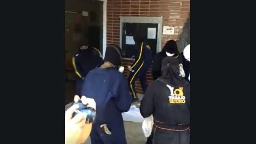 Encapuchados protestan en la Universidad del Atlántico. Foto: