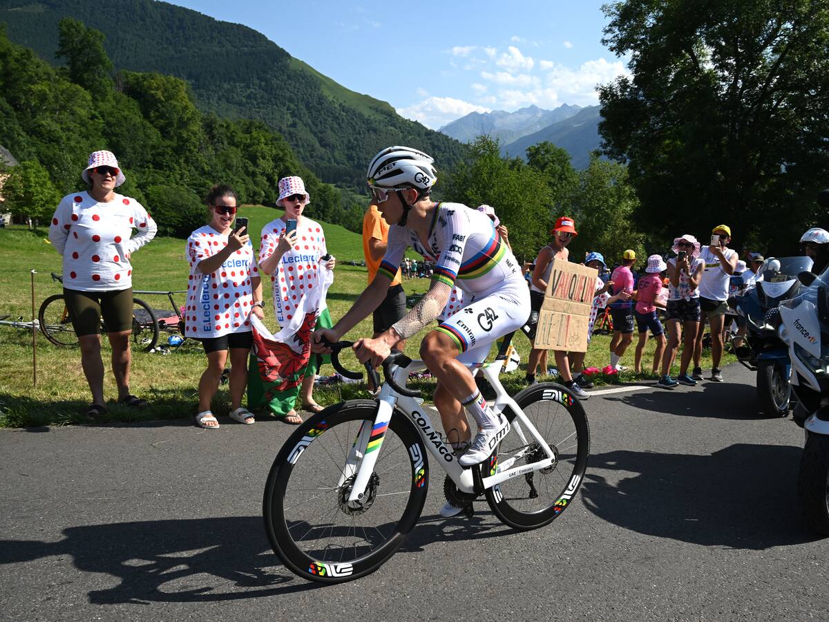 Imbatible y más líder que nunca: Tadej Pogacar, del UAE, volvió a lo alto del Tour de Francia