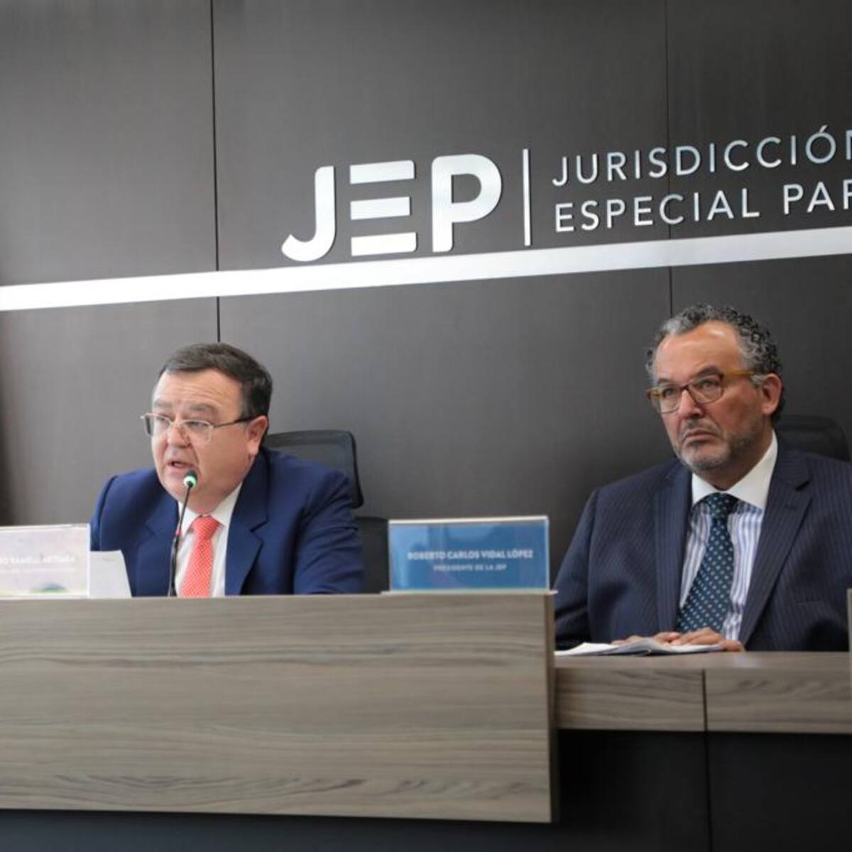 JEP imputa por 44 falsos positivos a coronel Fernando Moncayo tras localizarlo en Abu Dabi