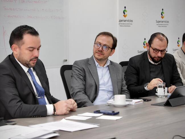 REUNIÓN MINENERGÍA Y SUPERSERVICIOS POR AIR - E