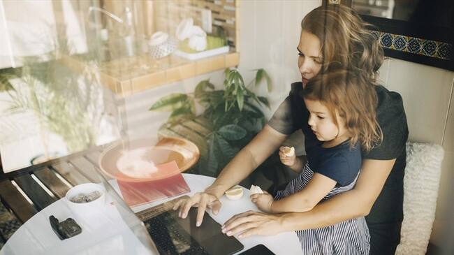¿Qué piensa del teletrabajo en la pandemia? #TrabajoEnCasaEs. Foto: Getty Images