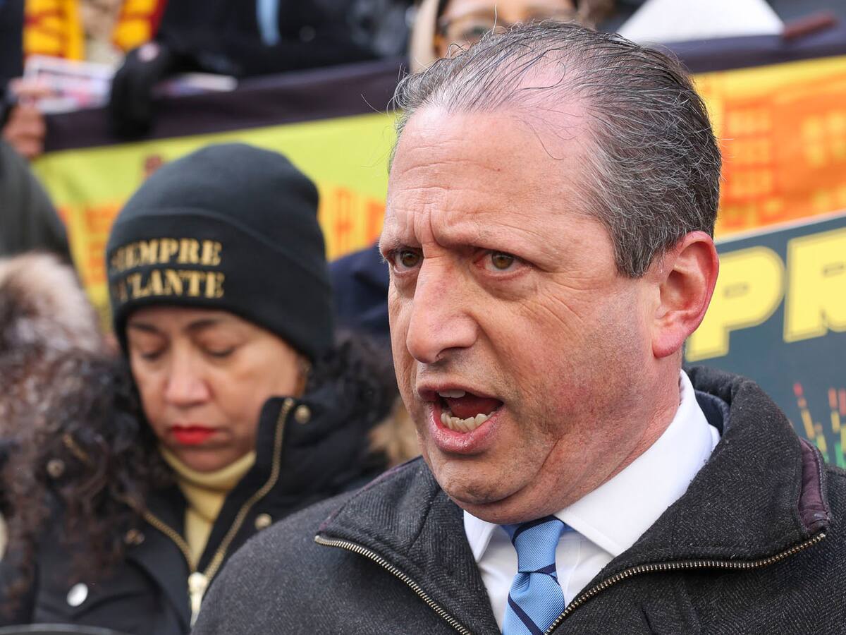 Detenido candidato a alcaldía de Nueva York que pretendía impedir expulsión de un inmigrante