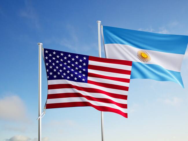 Bandera de Estados unidos y Argentina. Foto: Getty Images