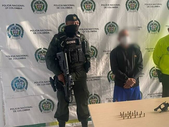 Miembros de la sijín de la Policía de Cali allanaron una finca ubicada en zona rural del municipio de Bolívar, Valle del Cauca, donde se escondía de las autoridades. Foto: Fiscalía General de la Nación