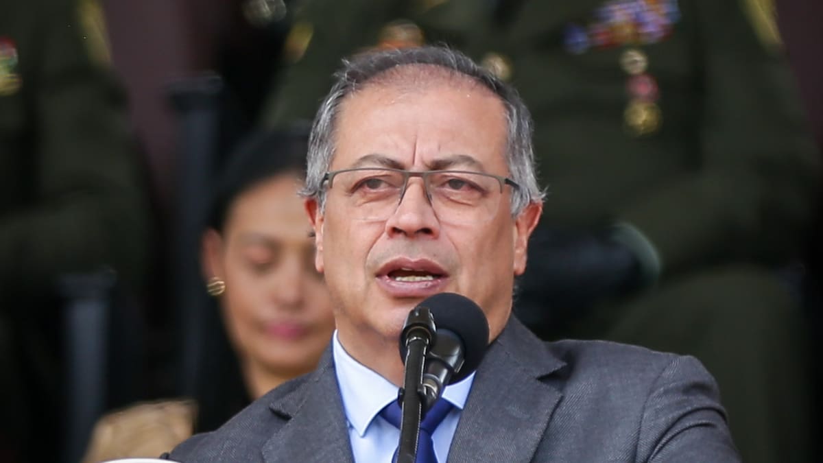 ¿Por qué el presidente Petro canceló su asistencia a la cumbre de paz en Suiza?