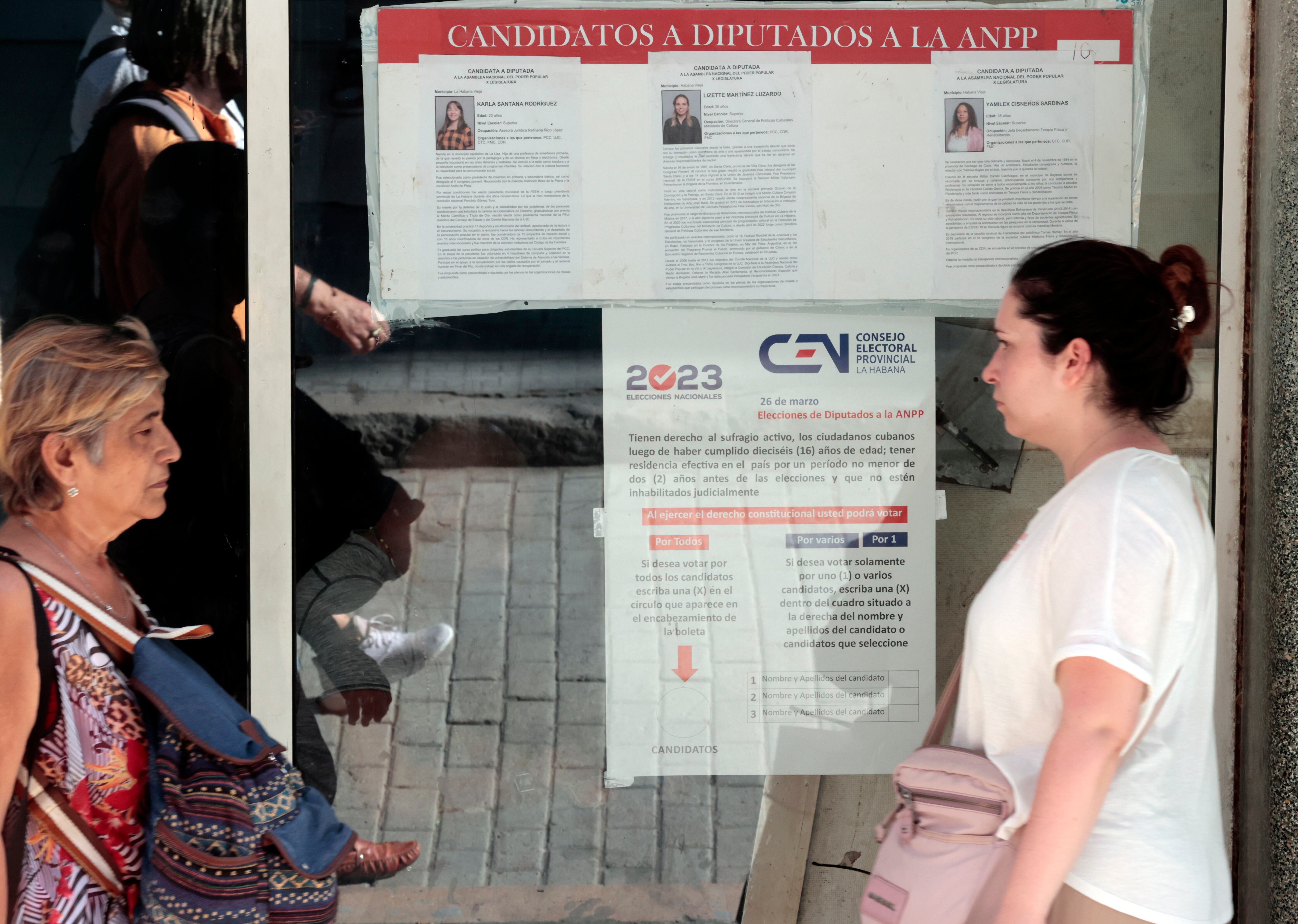 Comienza en Cuba la jornada electoral de sus comicios parlamentarios. Foto: EFE.