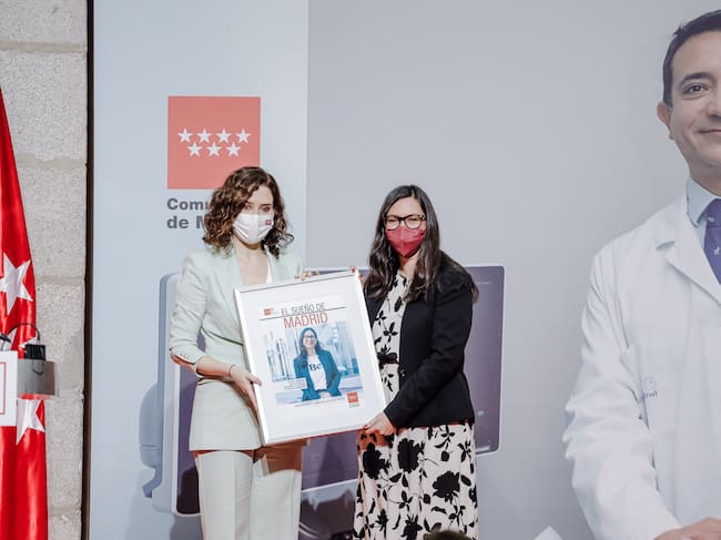 MADRID, SPAIN - MARCH 31: The president of the Community of Madrid, Isabel Diaz Ayuso, and the coordinator of the Queen Sofia Museum Foundation, Carolina Gonzalez (right), pose as they receive the 'El sueño de Madrid' award for their talent, at the presentation of the 'El sueño de Madrid' campaign, at the Real Casa de Correos, on 31 March, 2022 in Madrid, Spain. This project is organized by the Spanish Office, created last June, within the structure of the Ministry of Culture, Tourism and Sport, with the aim of defending, promoting and enhancing the language and historical legacy. (Photo By Carlos Lujan/Europa Press via Getty Images)