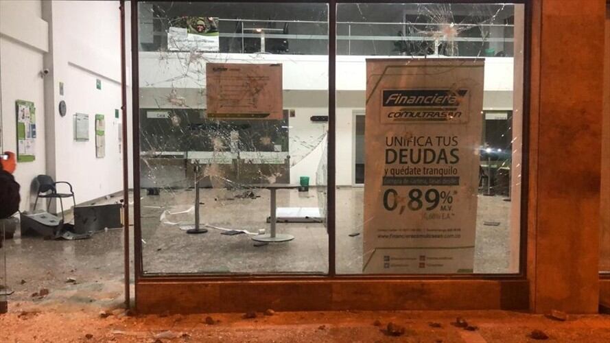 A tres personas les impusieron comparendos. . Foto: Metun