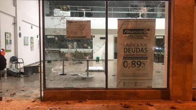 A tres personas les impusieron comparendos. . Foto: Metun