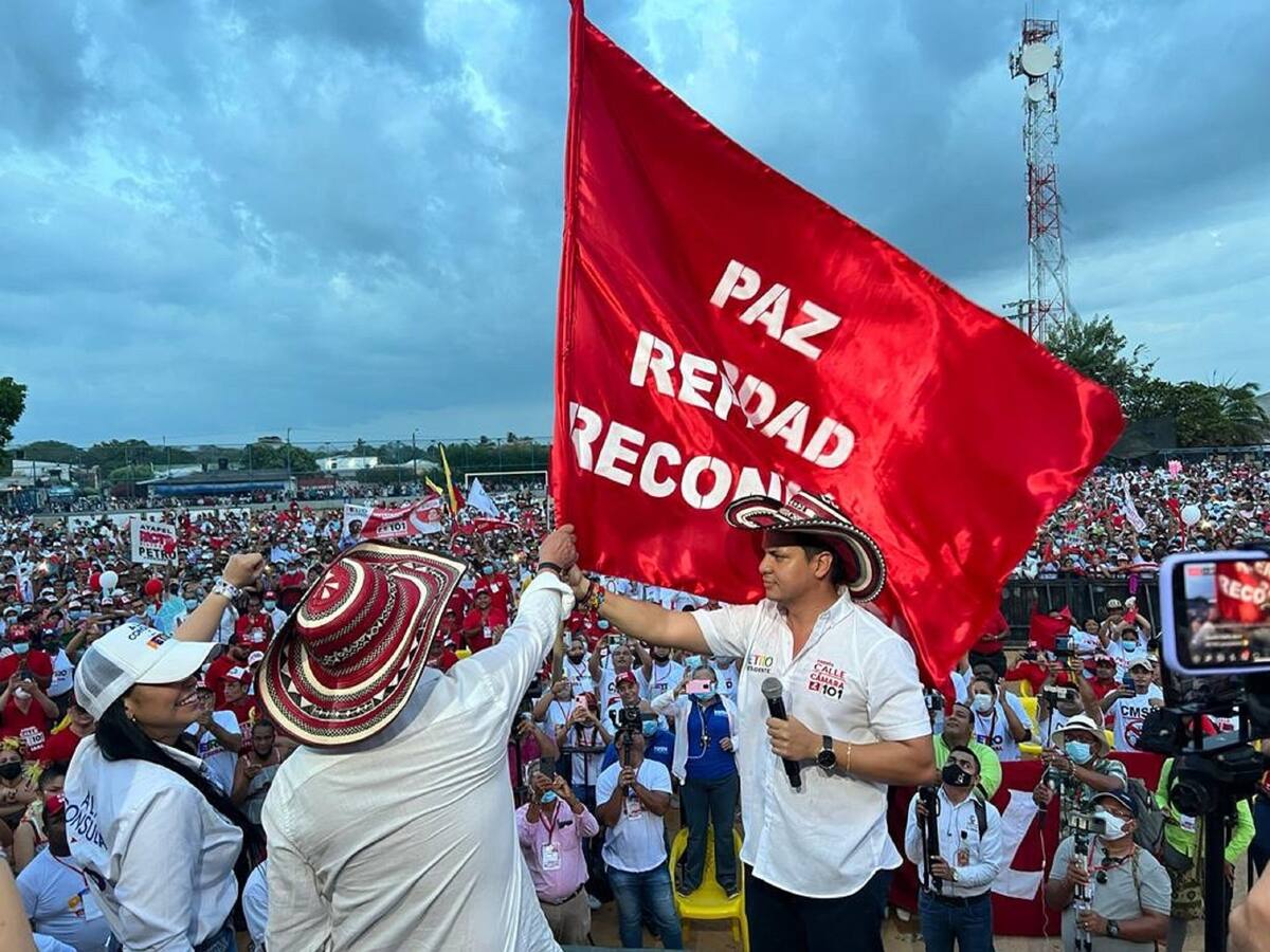Liberales respaldan al precandidato Gustavo Petro en Montelíbano