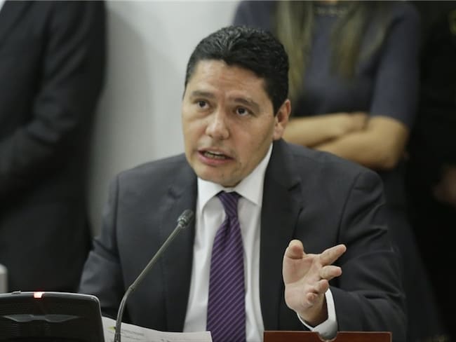 Las razones por las que Harry González pidió la renuncia del ministro de Ambiente