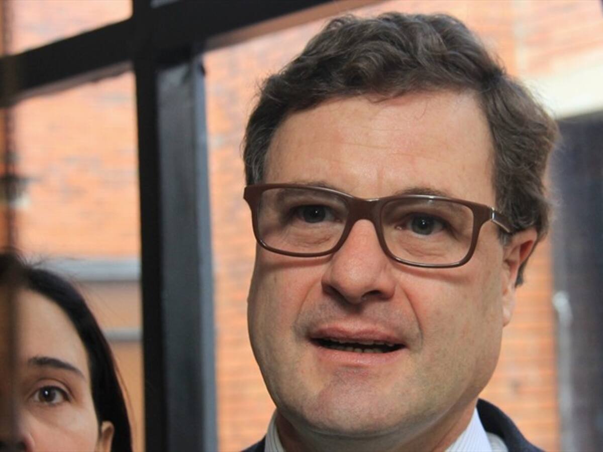 Por segundo ocasión aplazan audiencia contra Luis Fernando Andrade