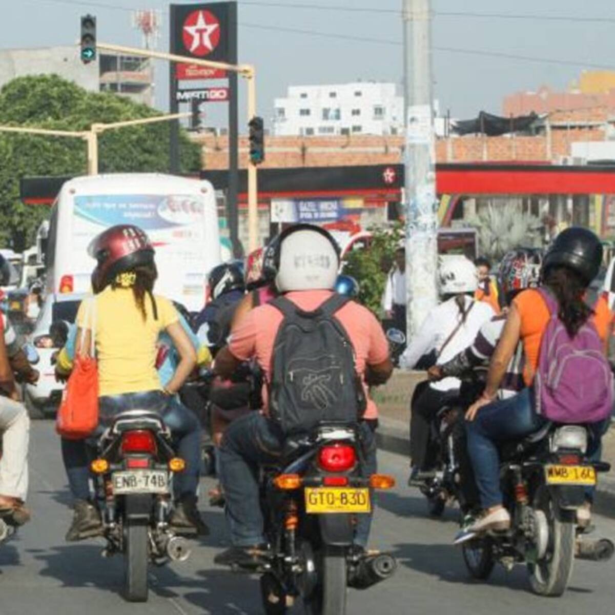 Cualquier subsidio adicional de Soat a moteros lo haría inviable: Fasecolda a Petro