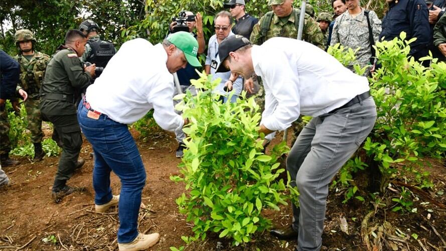 “Ante riesgos tenemos que considerar la aspersión con precisión y precaución”: Duque. Foto: Presidencia