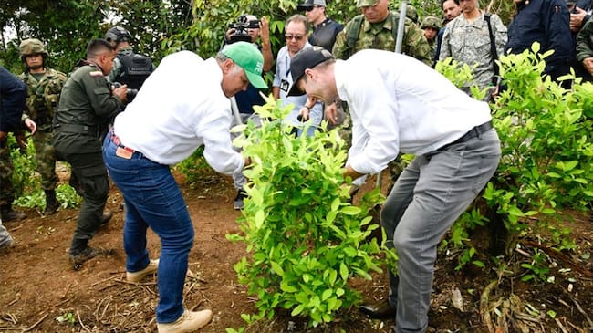 “Ante riesgos tenemos que considerar la aspersión con precisión y precaución”: Duque. Foto: Presidencia