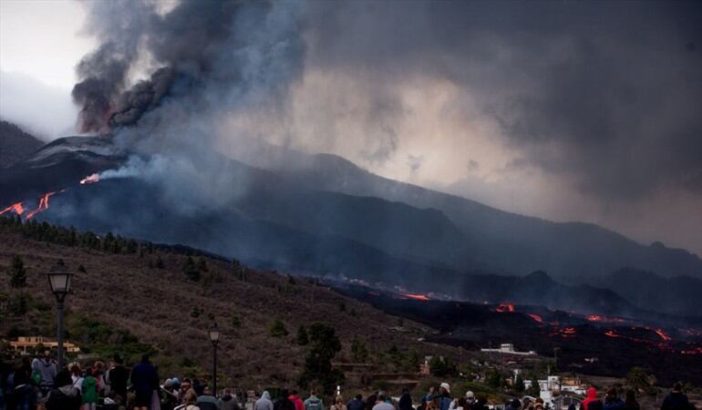 La reactivación del volcán canario de Cumbre Vieja ha originado 184 terremotos en la isla . Foto: Arturo Jimenez/Anadolu Agency via Getty Images