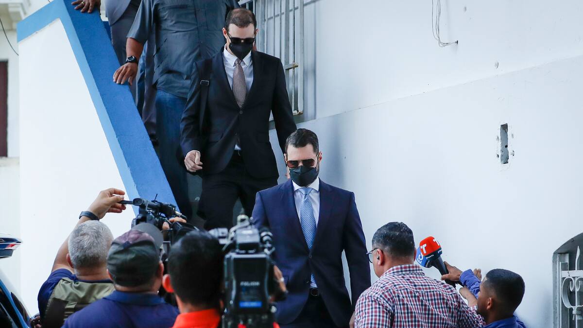 Hijos del expresidente panameño Martinelli, acusados de lavado, juran como diputados