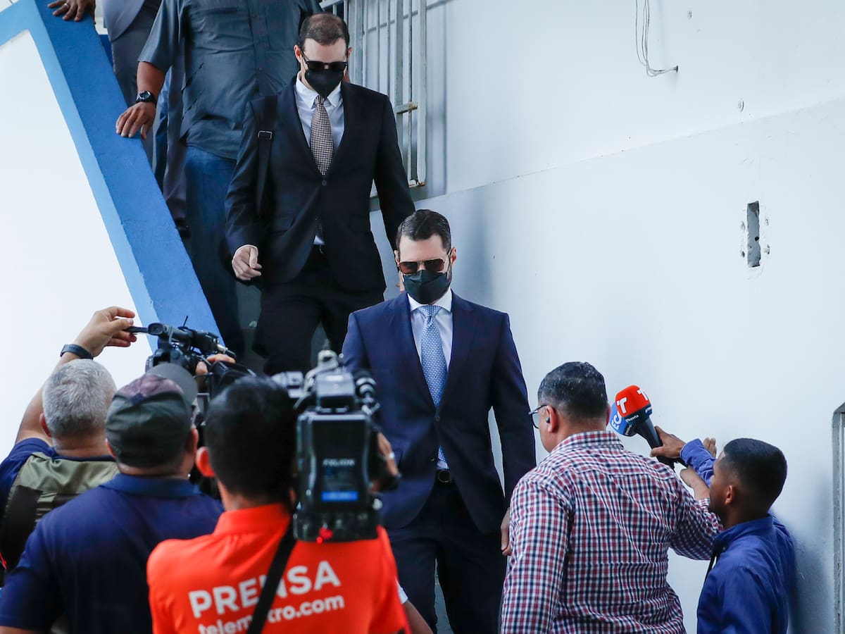 Hijos del expresidente panameño Martinelli, acusados de lavado, juran como diputados