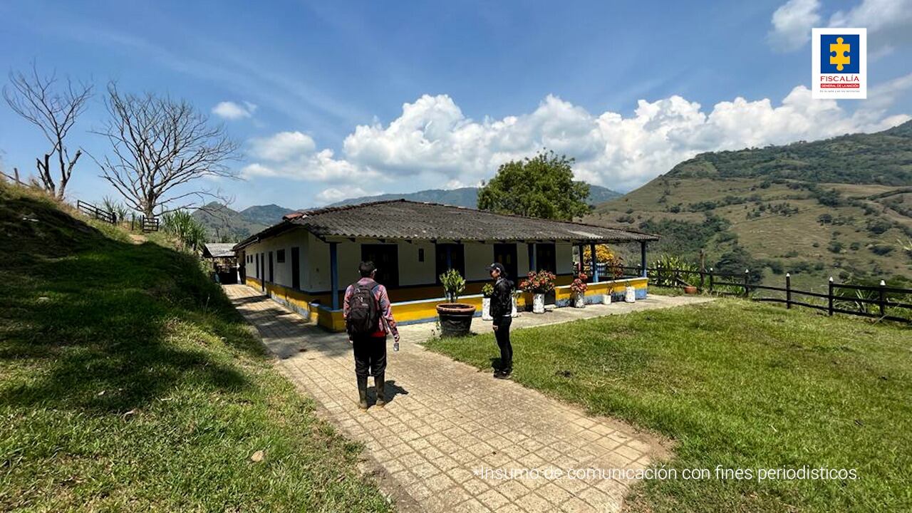 Alias ‘Memo Fantasma’ entregó bienes para reparar a víctimas del conflicto armado. Foto: Fiscalía General de la Nación.