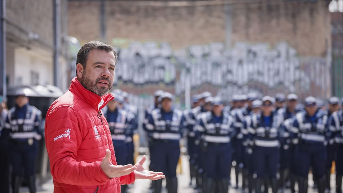 Llegan 141 nuevos agentes civiles en moto para gestionar el tráfico en Bogotá