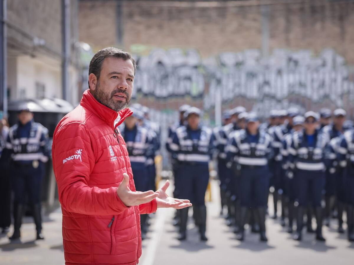 Llegan 141 nuevos agentes civiles en moto para gestionar el tráfico en Bogotá