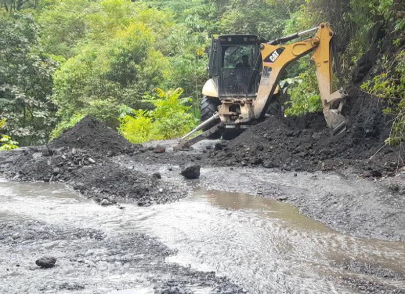 La Unidad de Gestión del Riesgo de Boyacá ha dispuesto de maquinaria amarilla para las diferentes vías departamento / Foto: Suministrada.